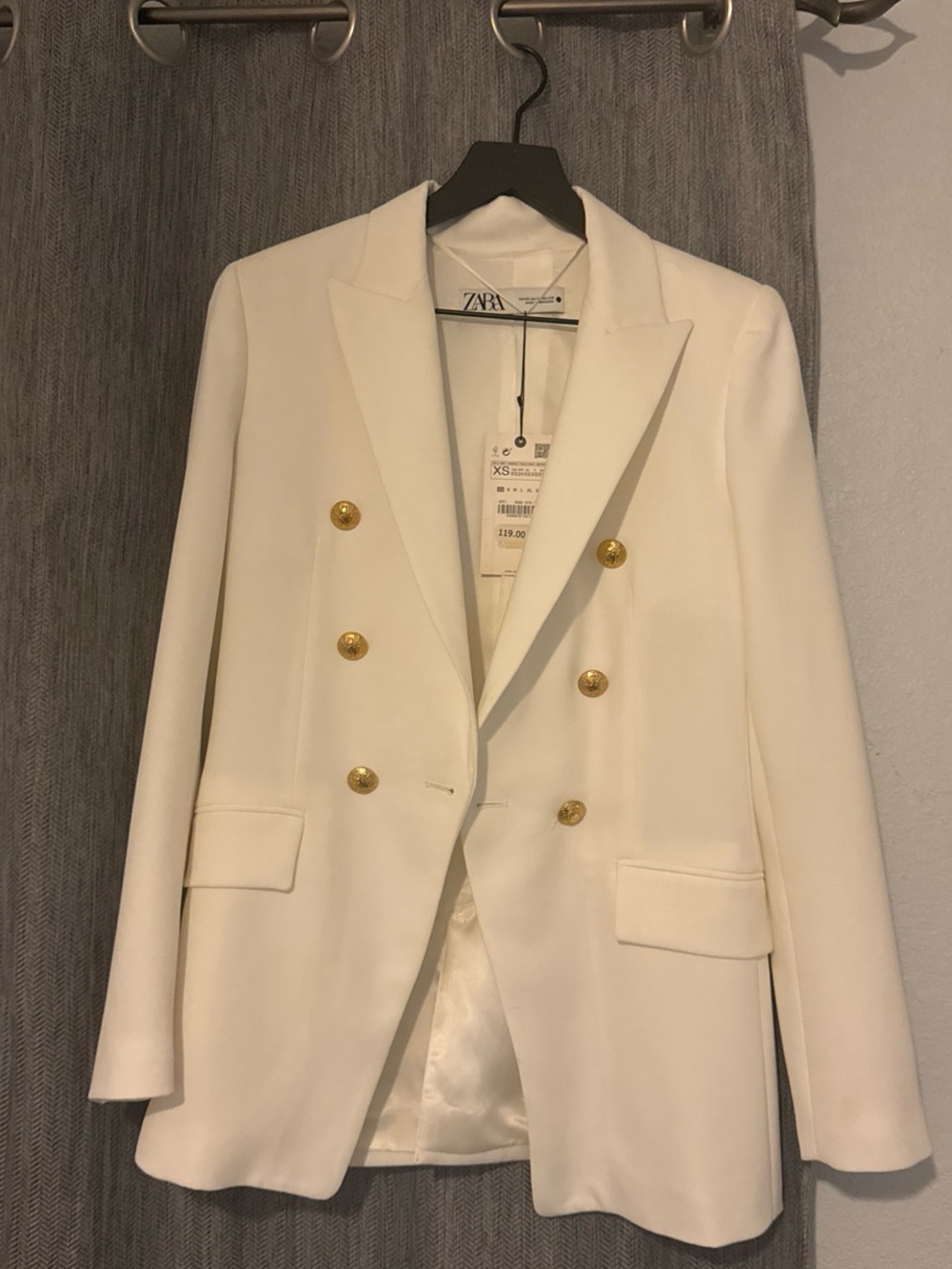 Zara White Double-Breasted Blazer with Gold Buttons